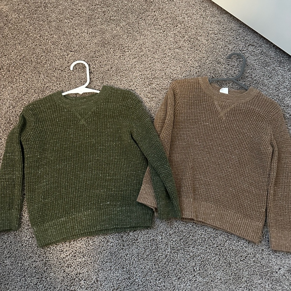 GAP- Green and Brown Cable Knit Sweaters
